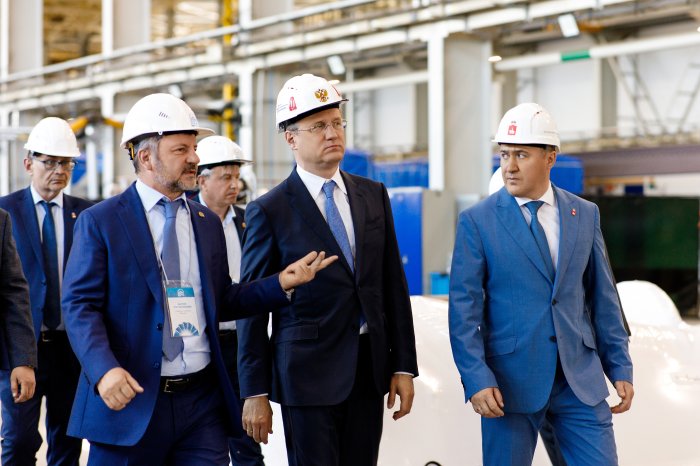 Заместитель Председателя Правительства РФ Новак А.В. и Губернатор Пермского края Махонин Д.Н. посетили производственную площадку ООО «ИНГК»