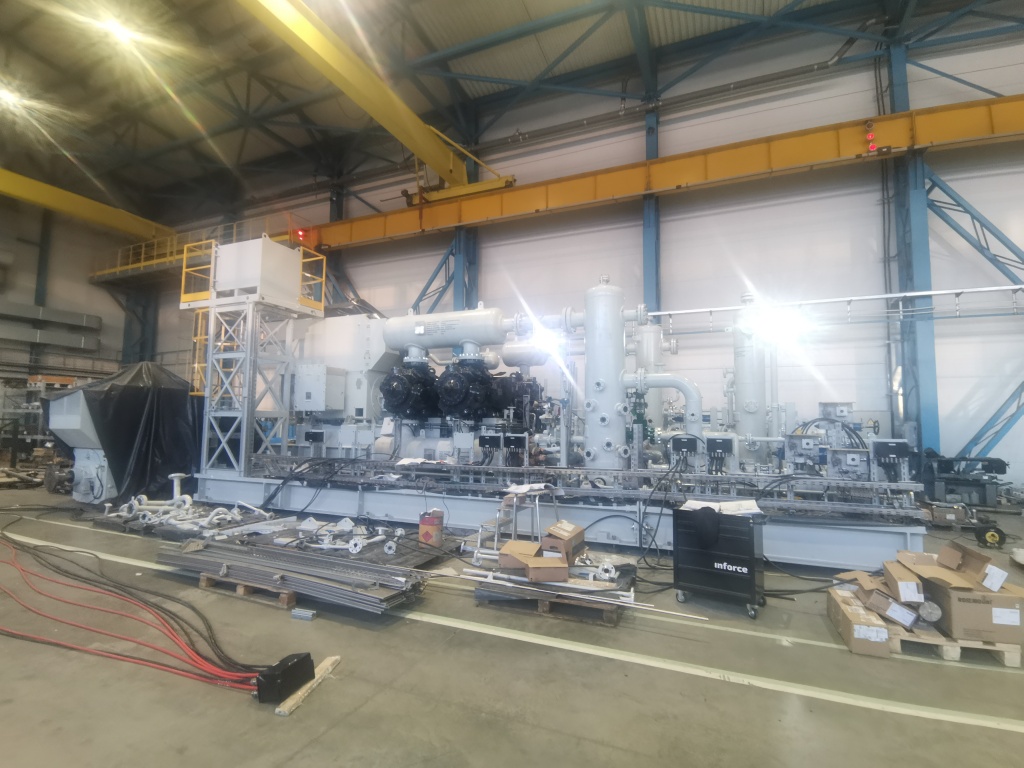 На производстве компании продолжаются работы по изготовлению Поршневой компрессорной установки с последующей поставкой в Республику Камерун (Африка)